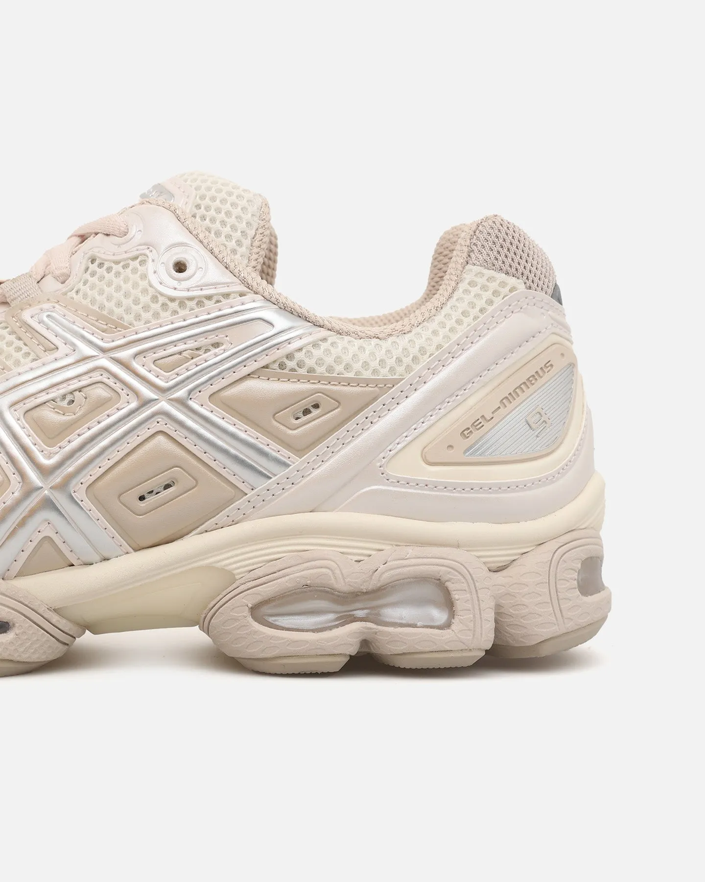 Asics Women's GEL-NIMBUS 9 Cream/Mineral Beige