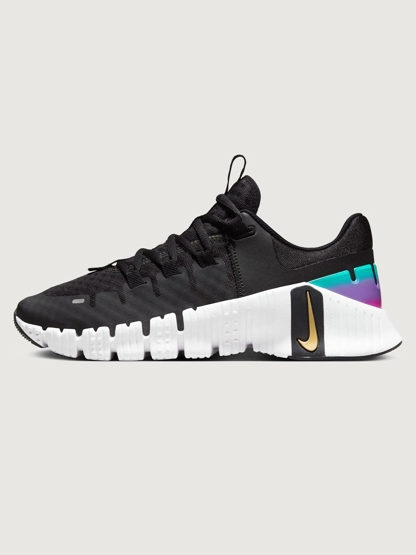 Nike Free Metcon 5 PRM - Black/Metallic Gold-White-Fireberry