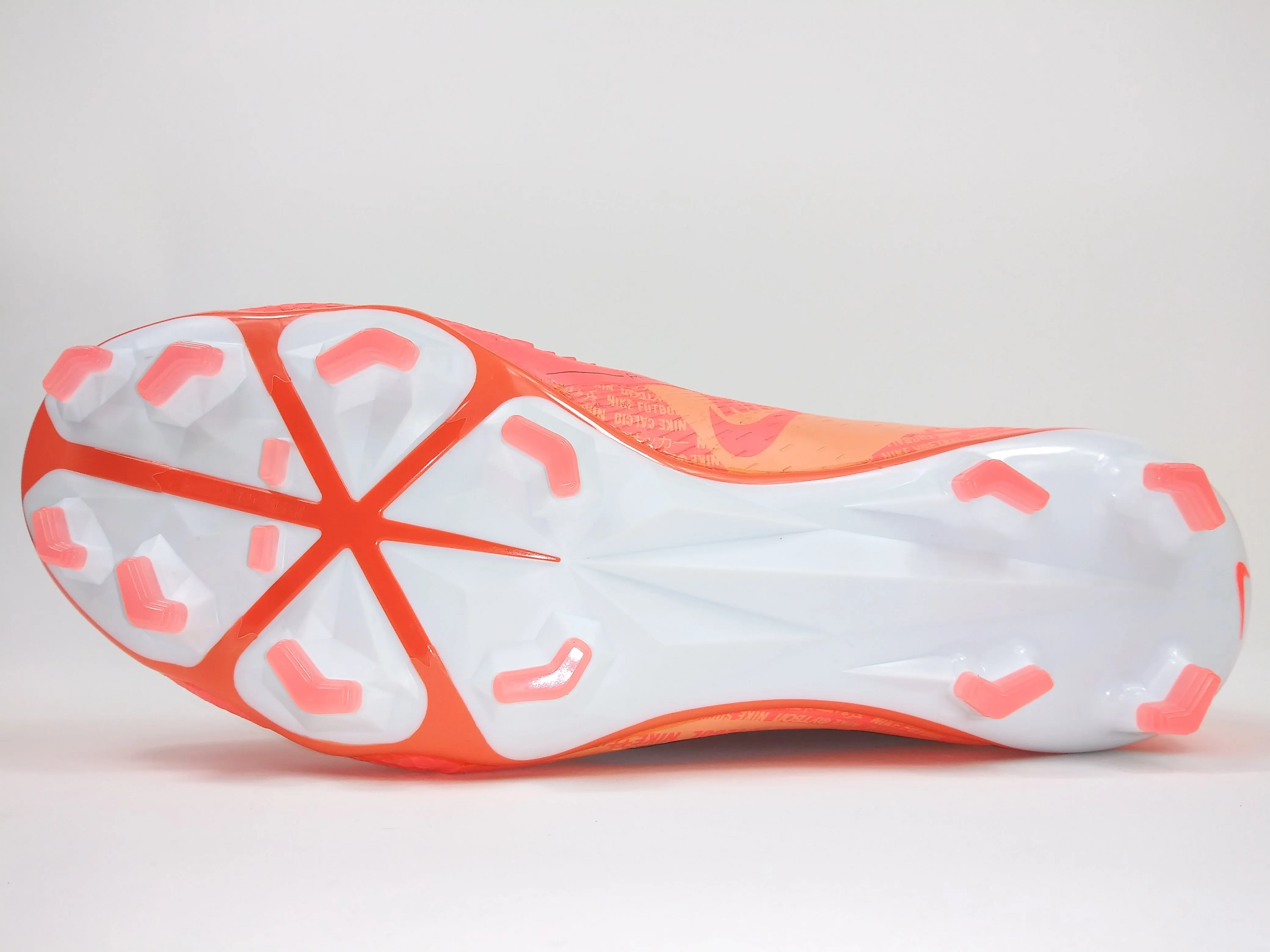 Nike Phantom Venom Elite FG Peach