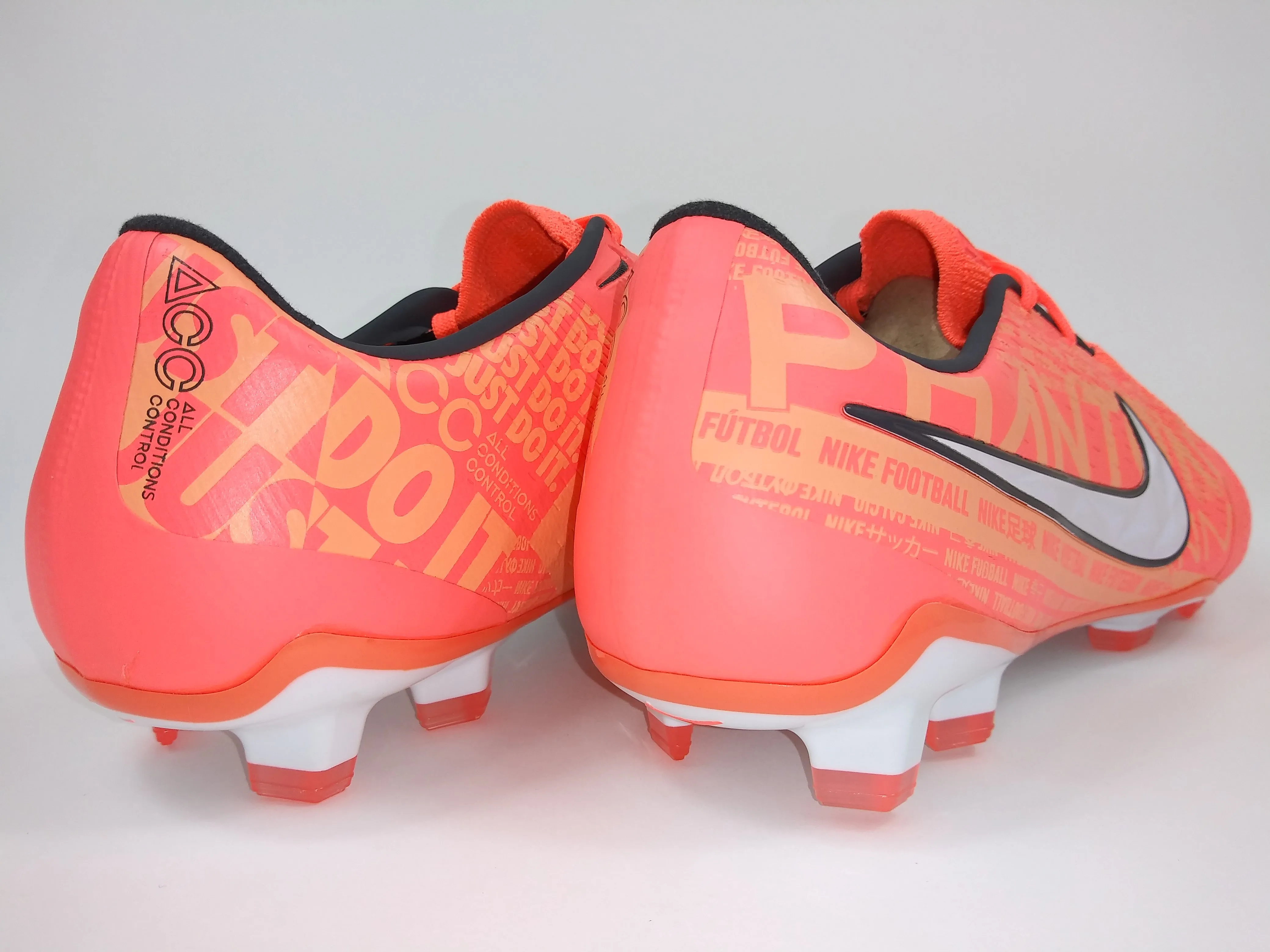 Nike Phantom Venom Elite FG Peach