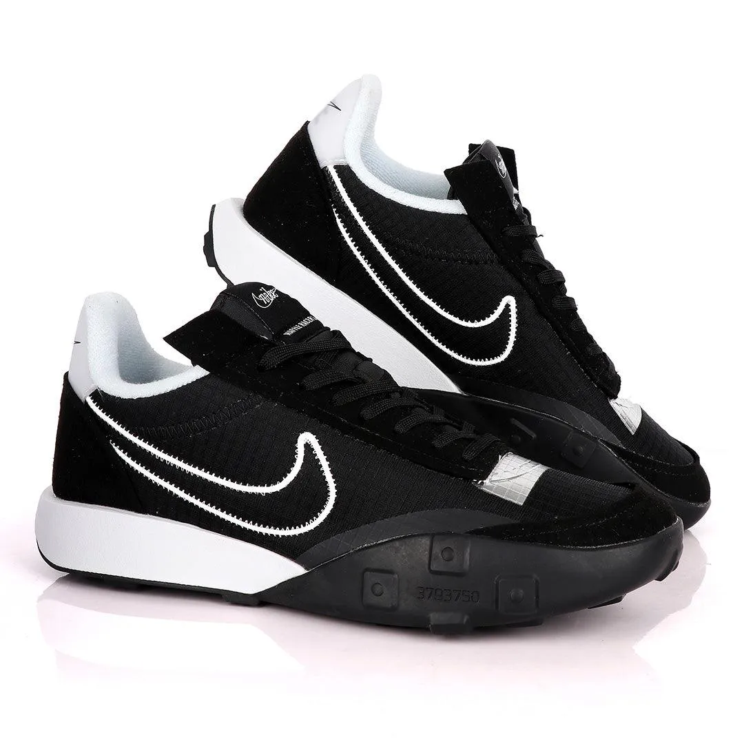 NK Waffle Racer Black And White Sneakers