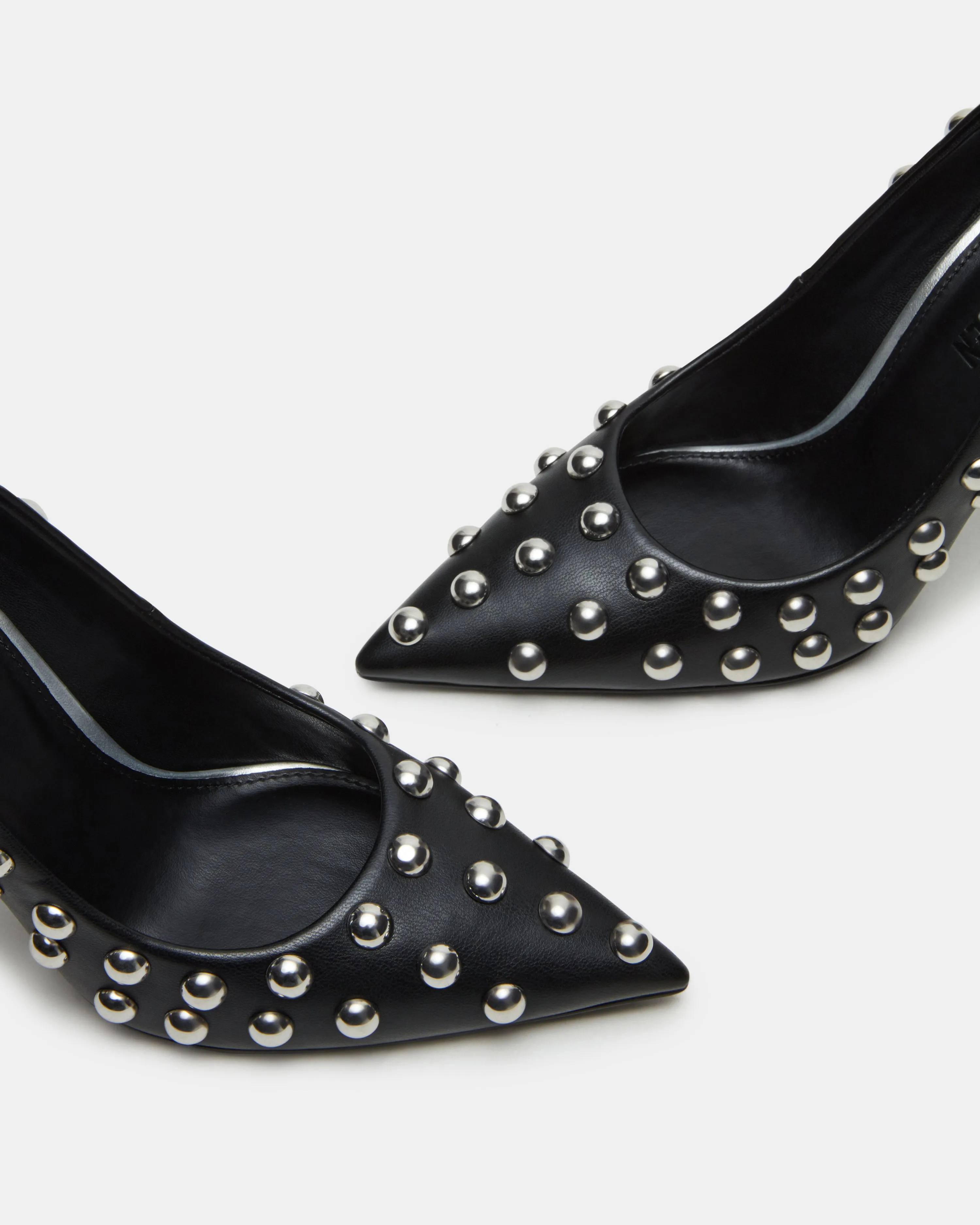 Thrive-S Pump BLACK WITH STUDS